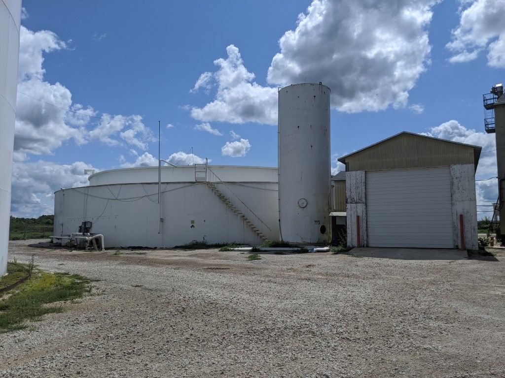 610 W Ross Ln, Danville, IL 61834